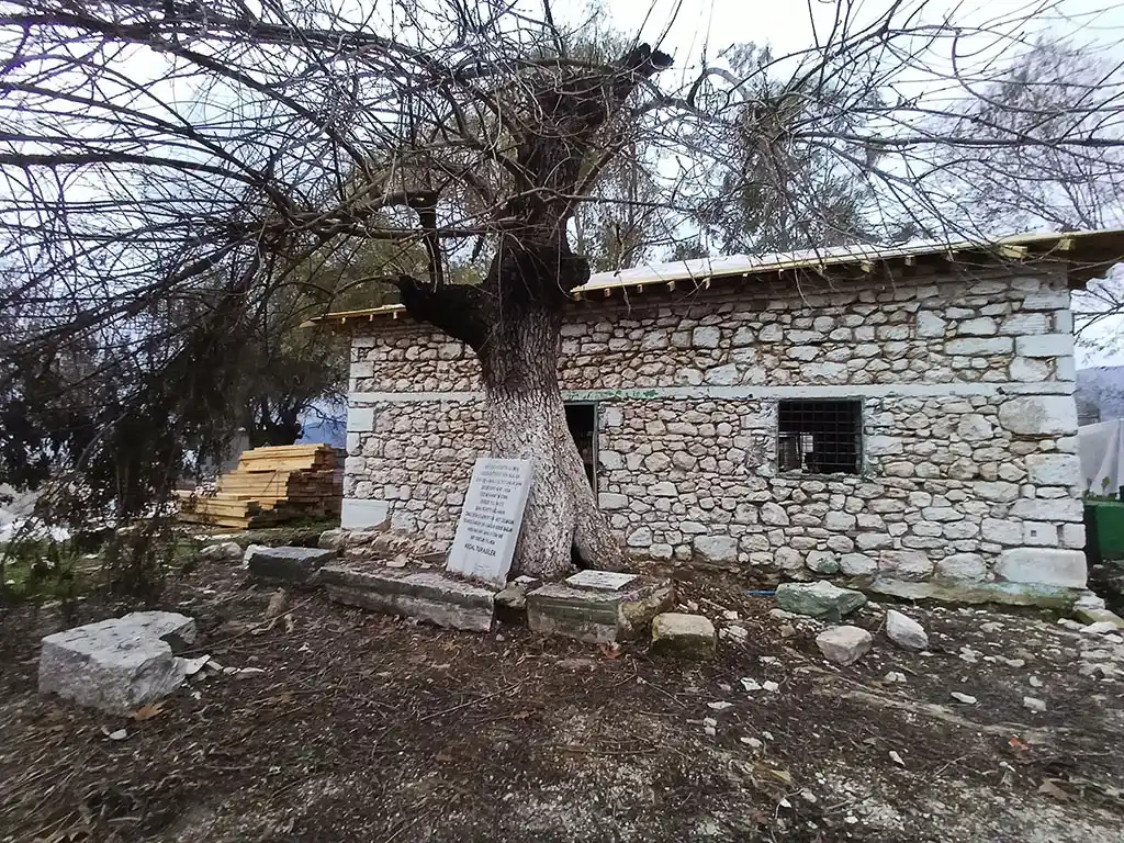 Kafi-Baba-Türbesi-Finike-Antalya-Türbeleri-1