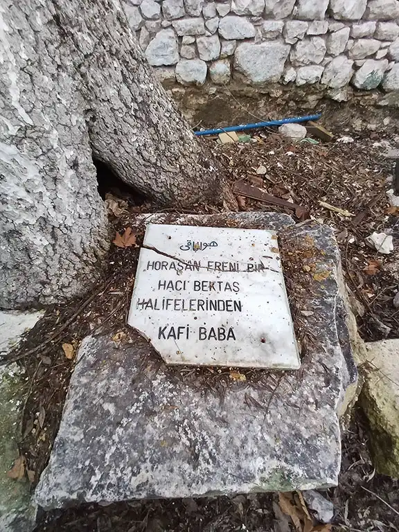 Kafi-Baba-Türbesi-Finike-Antalya-Türbeleri-4