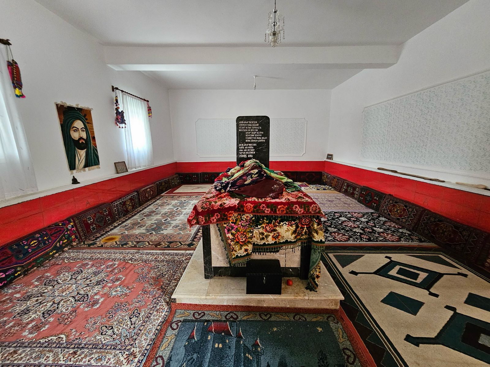 Arap Baba Türbesi Şahinkaya Köyü Çorum
