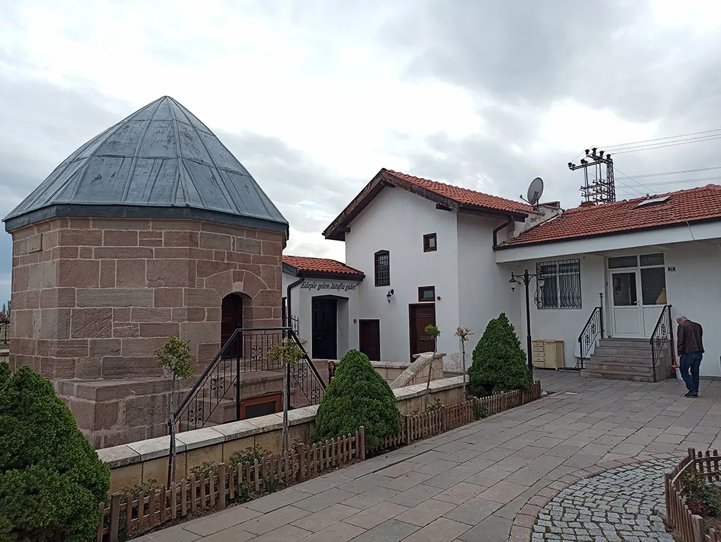 Ateşbaz-ı Veli Türbesi Meram Konya