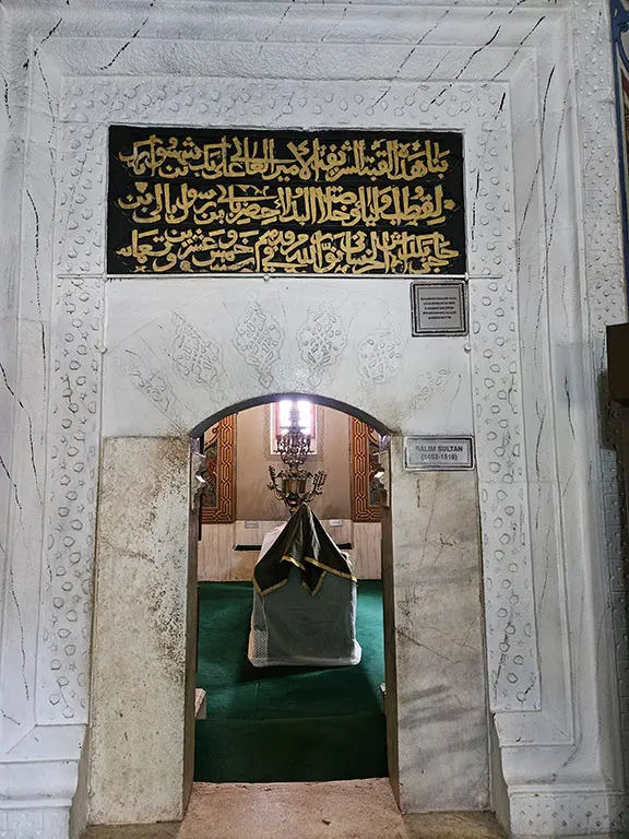 Balım-Sultan-Türbesi-Hacıbektaş-Nevşehir-Türbeleri-Evliyaları-2
