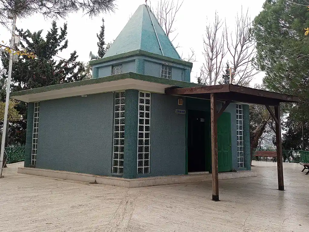 Çoban-Dede-Türbesi-Çukurova-Adana-Türbeleri-3