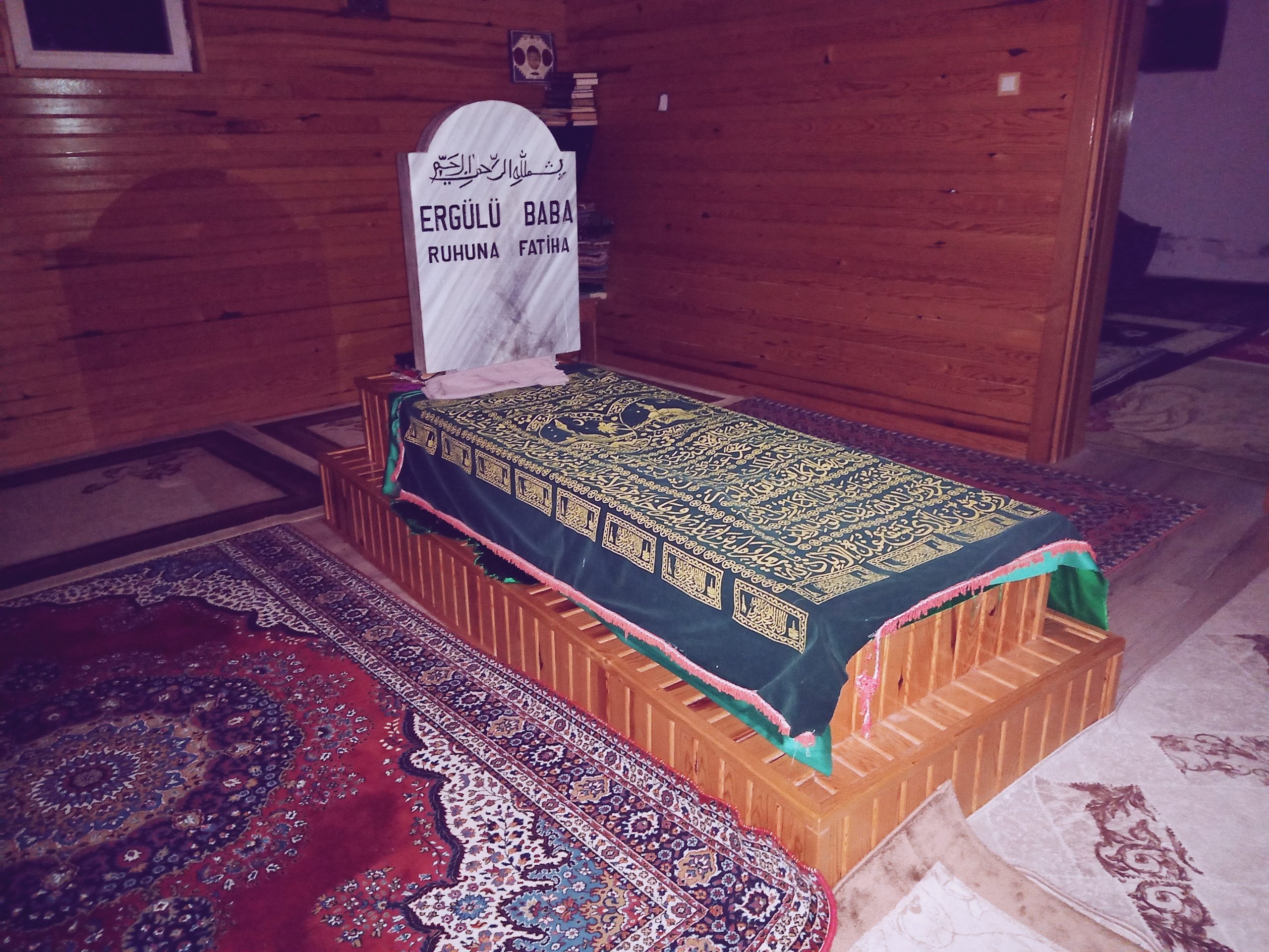Ergülü Baba Türbesi Yörüklü Çorum