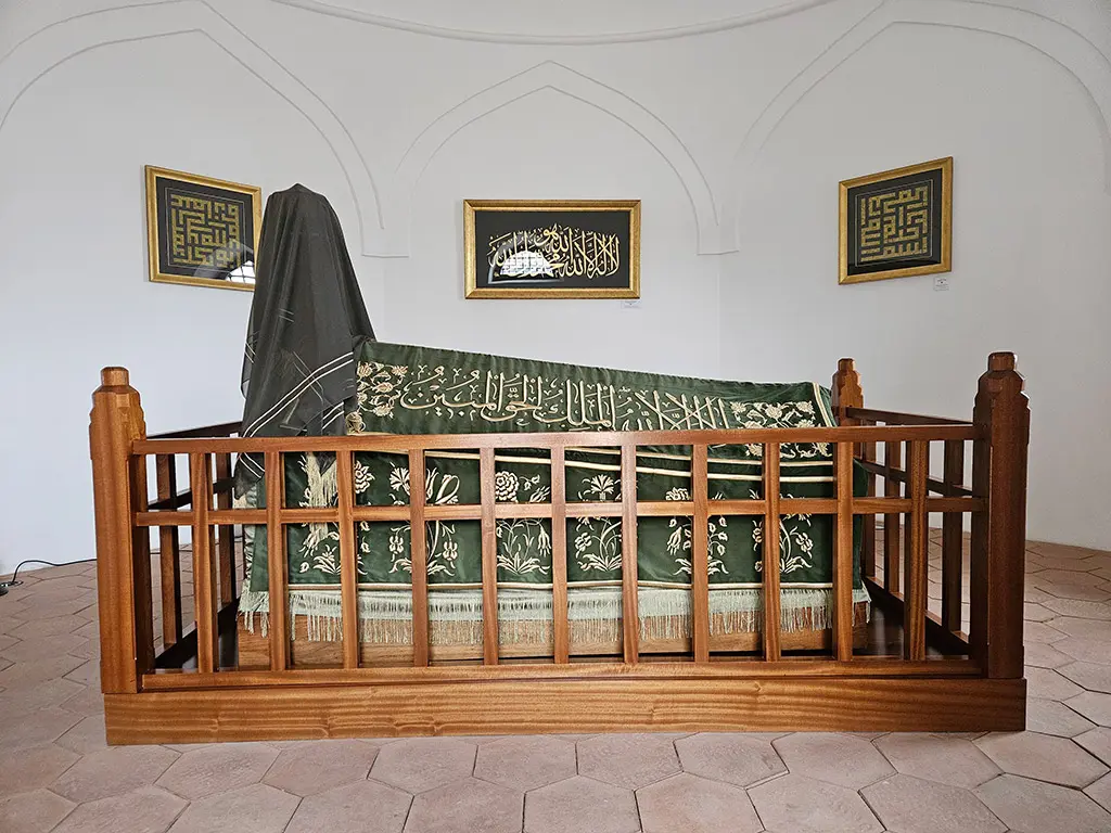 Gül-Baba-Türbesi-Budapeşte-Macaristan-Türbeleri-Evliyaları-3
