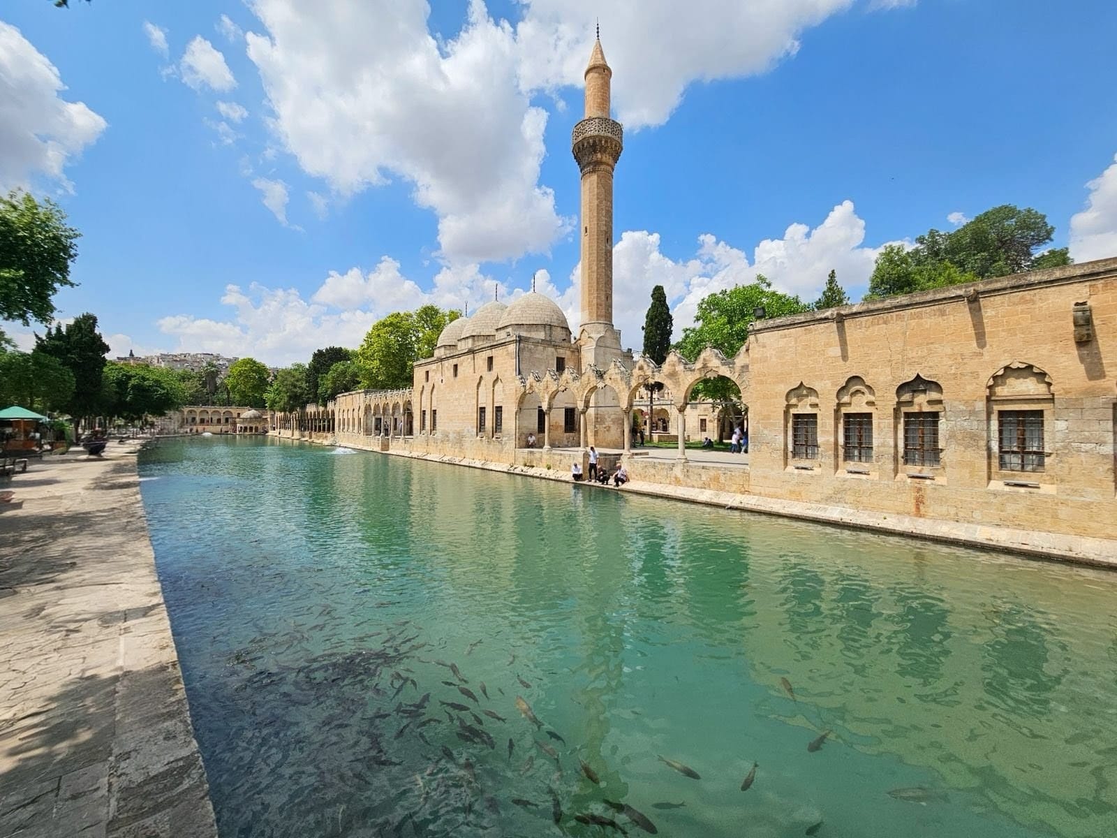 Halil İbrahim Türbesi Haliliye İlçesi Şanlıurfa