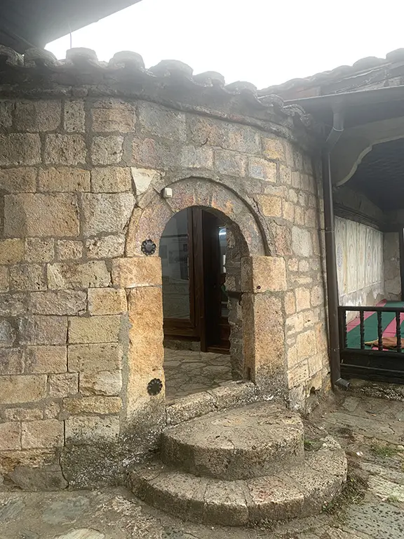 Harabati-Baba-Türbesi-Kalkandelen-6