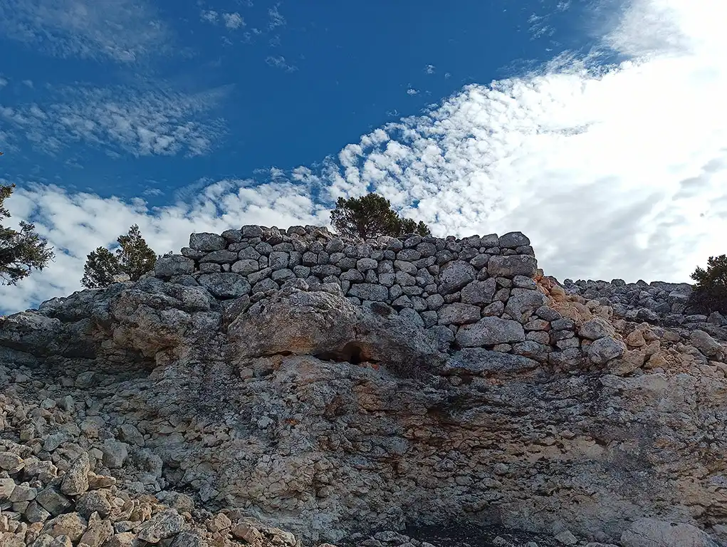Karacakız-(Elif)-Türbesi-Mut-Mersin-Türbeleri-Evliyaları-4