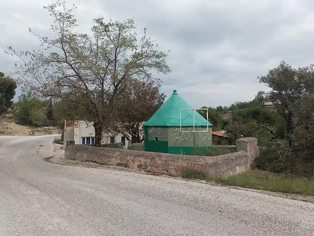 Koyun-Baba-Türbesi-Karayusuflu-Köyü-Adana-Türbeleri-2