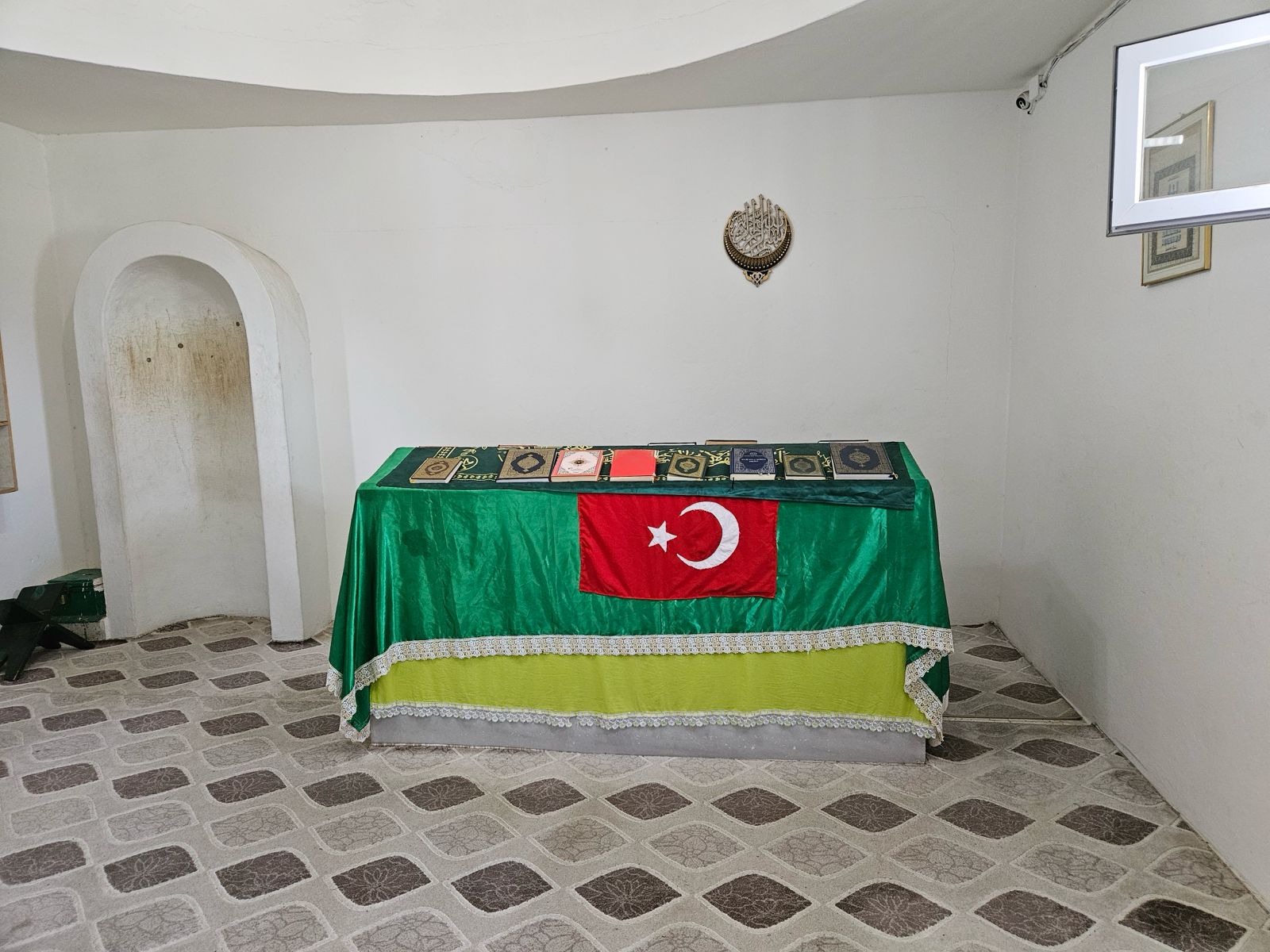Muğdat Baba Türbesi Ötençay Köyü Hatay