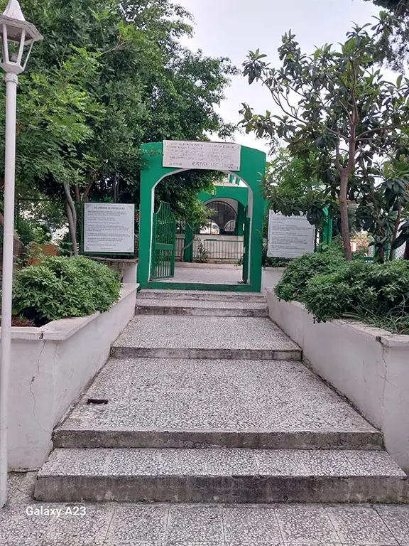 Muğdat-Baba-Türbesi-Yenişehir-Mersin-Türbesi-Evliyaları-3