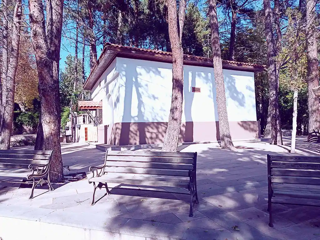 Seyit-Gazi-Türbesi-Merkez-Çankırı-Türbeleri-Evliyaları-2
