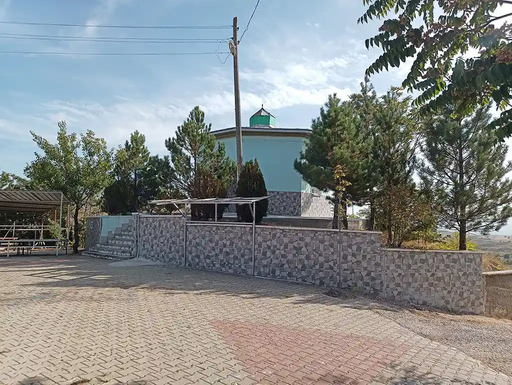 Turabi-Baba-Türbesi-Şabanözü-Çankırı-Türbeleri-Evliyaları-1