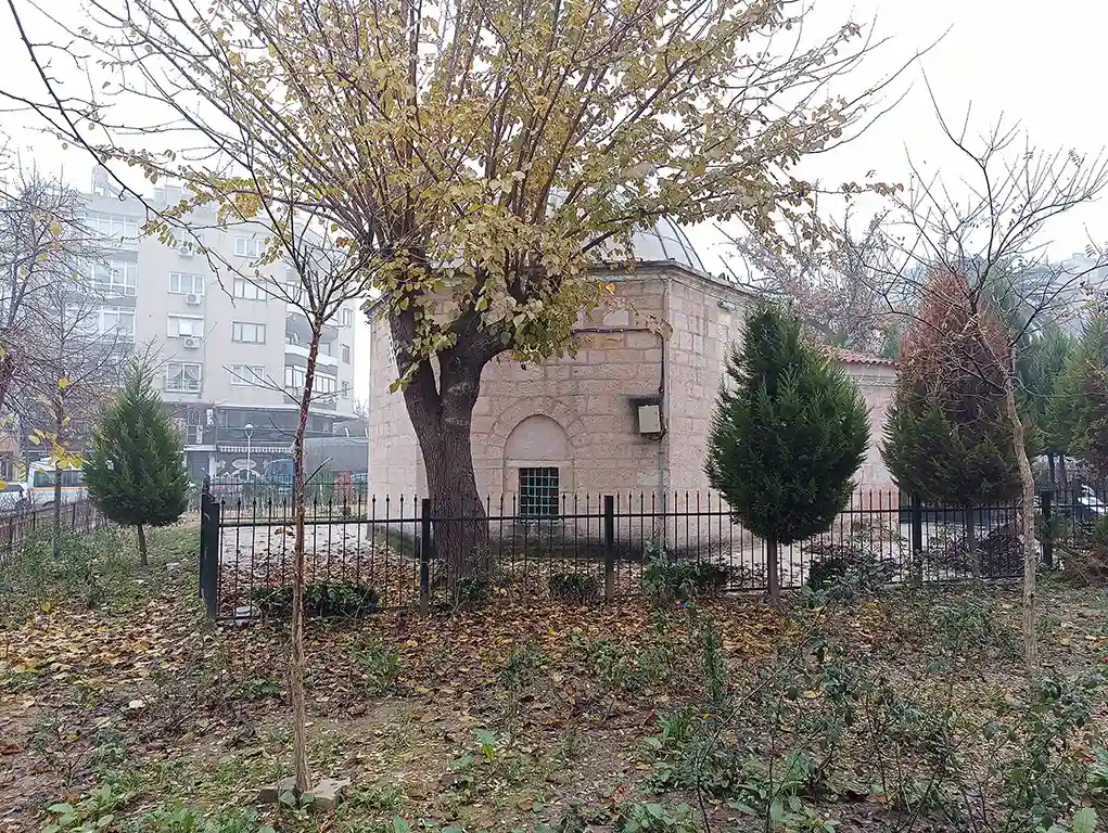 Ayn'ı-Ali-Türbesi-Manisa-Türbeleri-Evliyaları-2