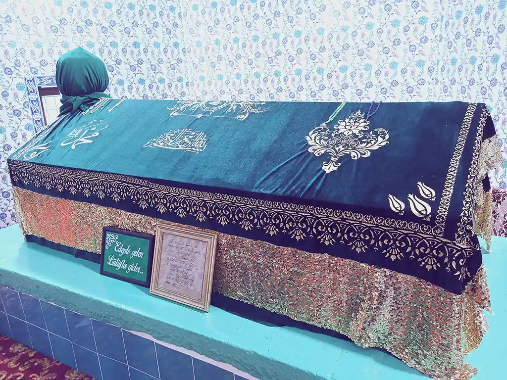 Ayn'ı-Ali-Türbesi-Manisa-Türbeleri-Evliyaları-4